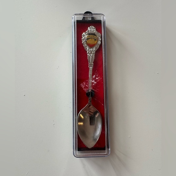 Souvenir Collectors Spoons! New In Box - Picture 3 of 8